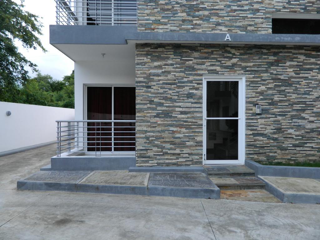 Residencial Vista Del Bosque Apartment Santiago De Los Caballeros Exterior photo
